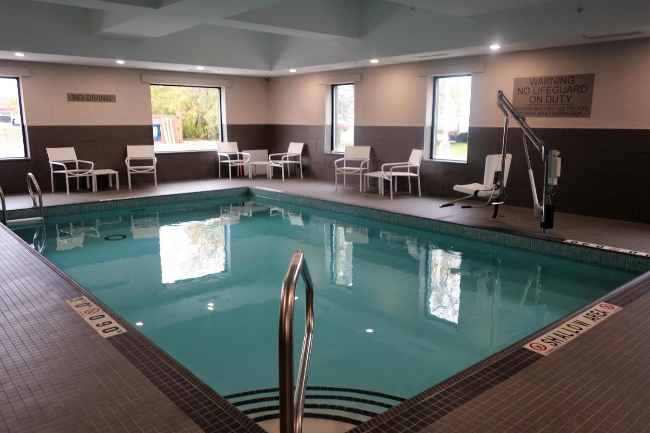 Country Inn & Suites By Radisson, Belleville, On エクステリア 写真